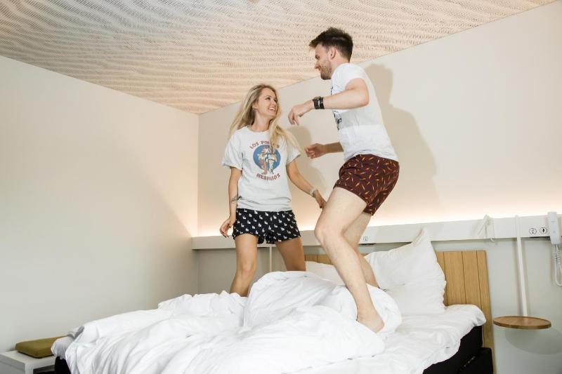 Standard Double Room image 4