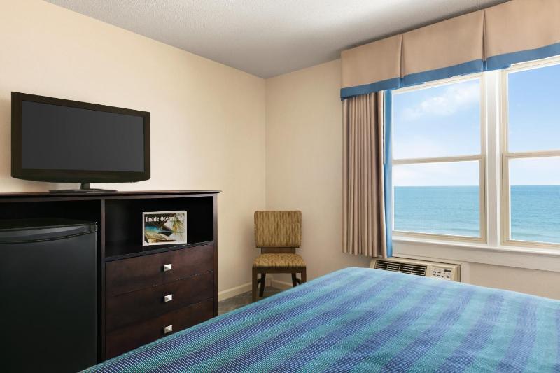 King Room - Ocean Front  image 4