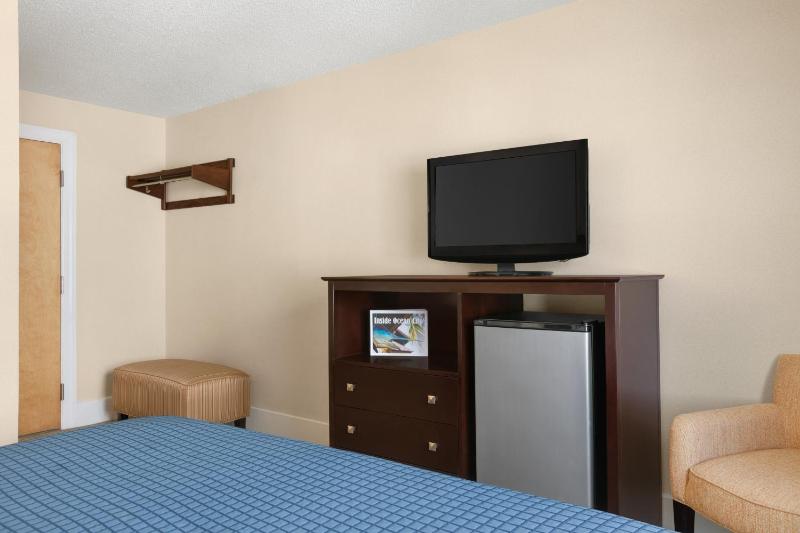 King Room - Limited Ocean View image 4