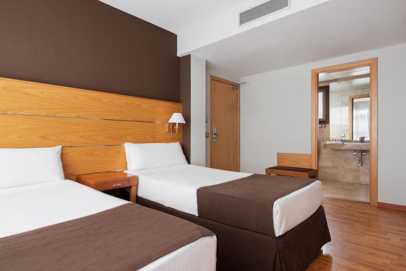 Interior Double or Twin Room image 3