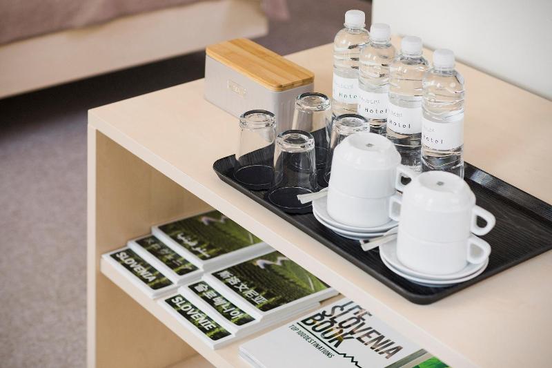 Suite with Courtyard View image 2