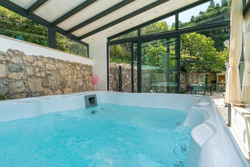 Holiday Home image 1