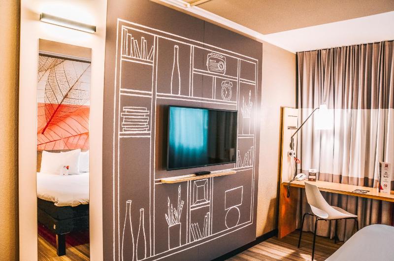 Standard Triple Room image 4