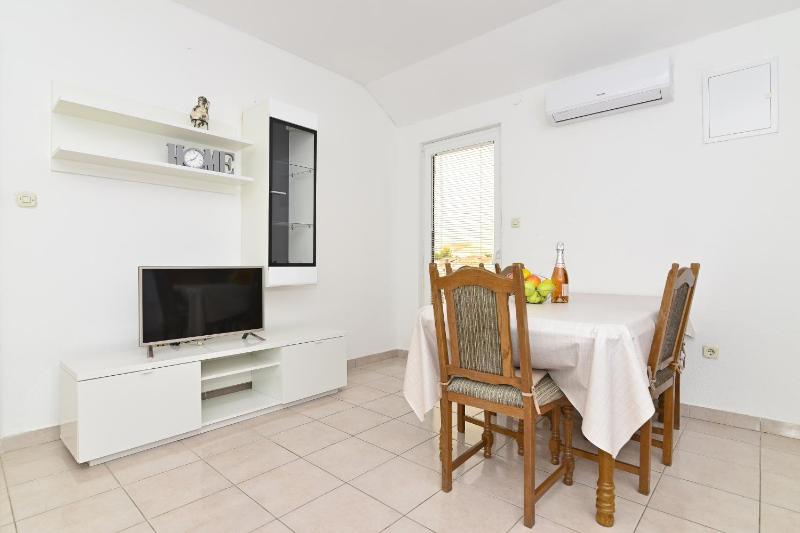 Apartments Martina - image 14