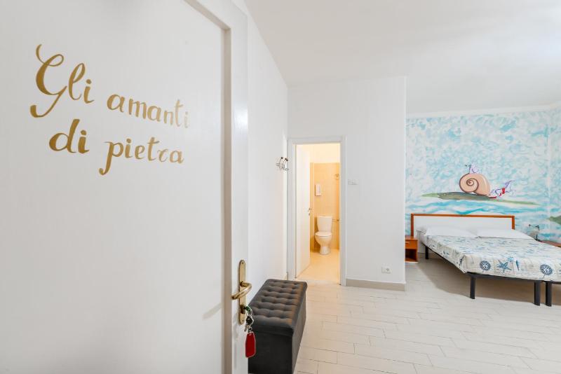 Lia Rooms 4 - image 32