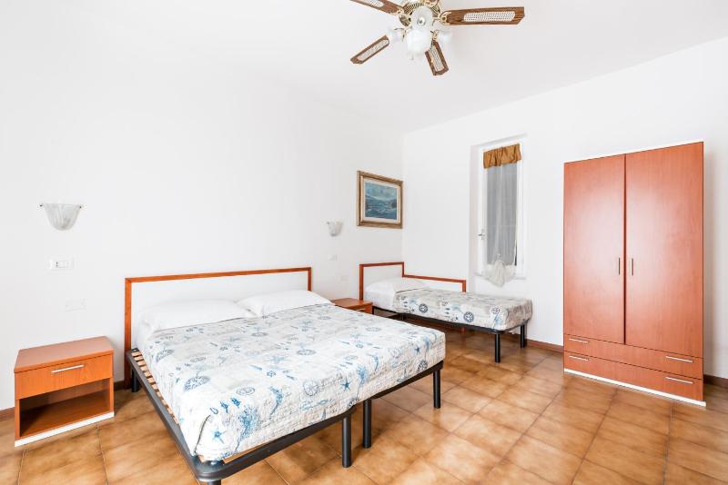 Lia Rooms 4 - image 28