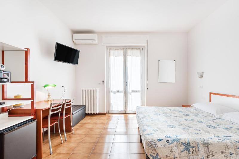 Lia Rooms 4 - image 27