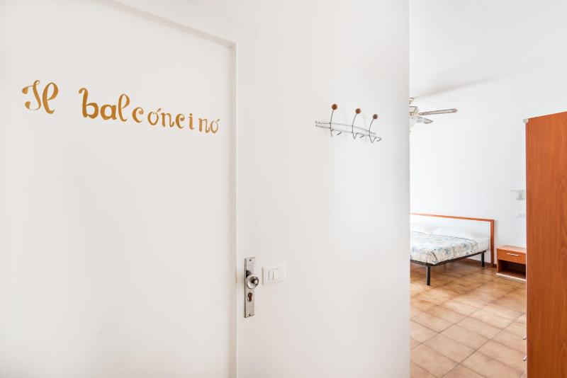 Lia Rooms 4 - image 21