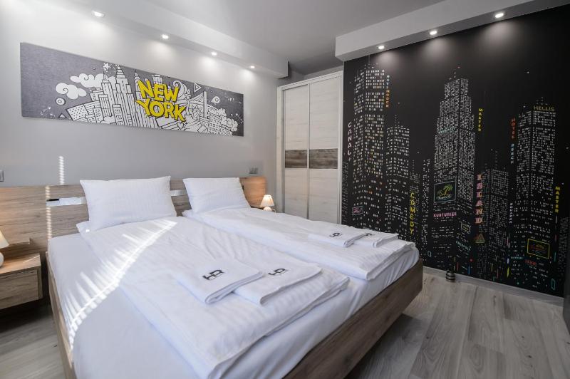 One-Bedroom Apartment image 2