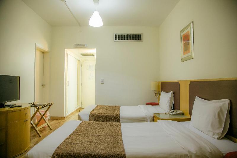 Deluxe Double or Twin Room image 2