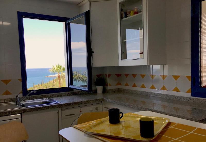 Sunandsea apartment - image 5