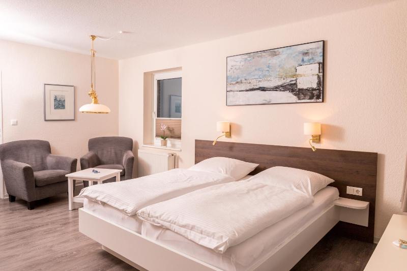 Standard Double Room in annex image 2