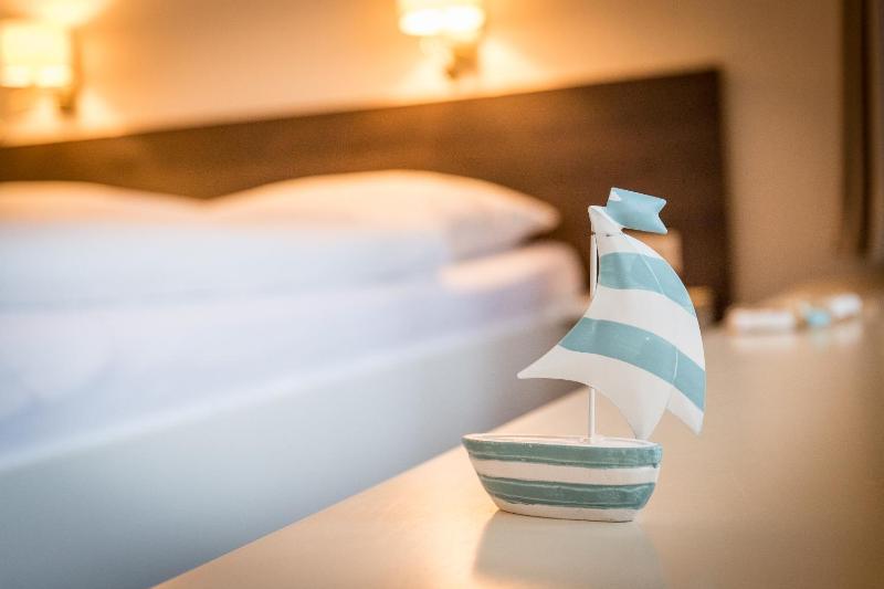 Standard Double Room in annex image 2