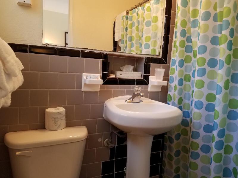 Queen Standard #1A with Pool View image 4