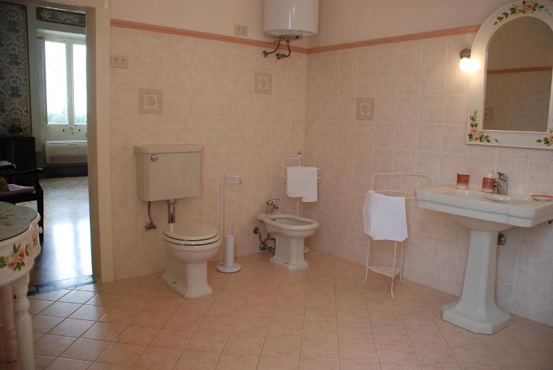 Triple Room image 2