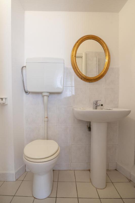 Quadruple Room image 3