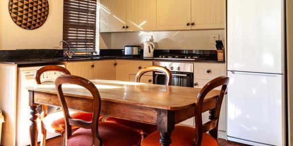 Navarre Farm Cottages - image 8