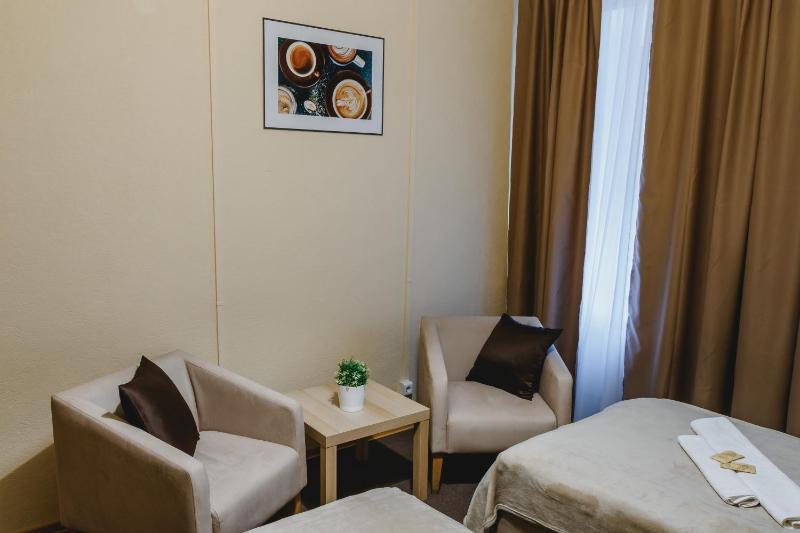 Large Twin Room image 3