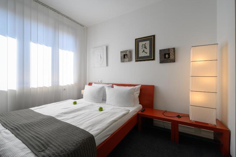 Double Room image 1