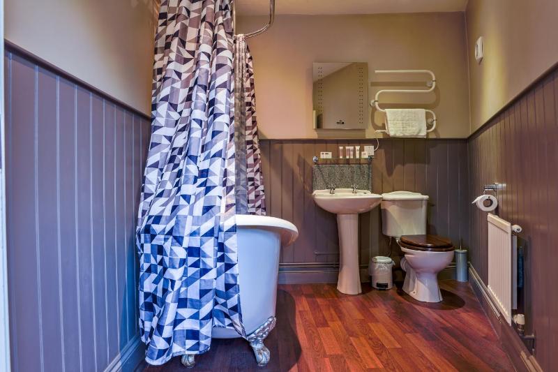 Deluxe Double Room image 3