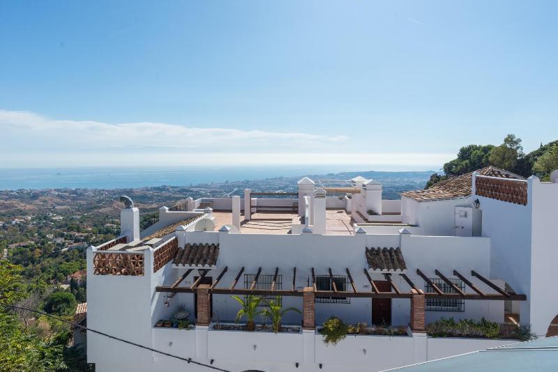 Hostal El Escudo de Mijas - image 2