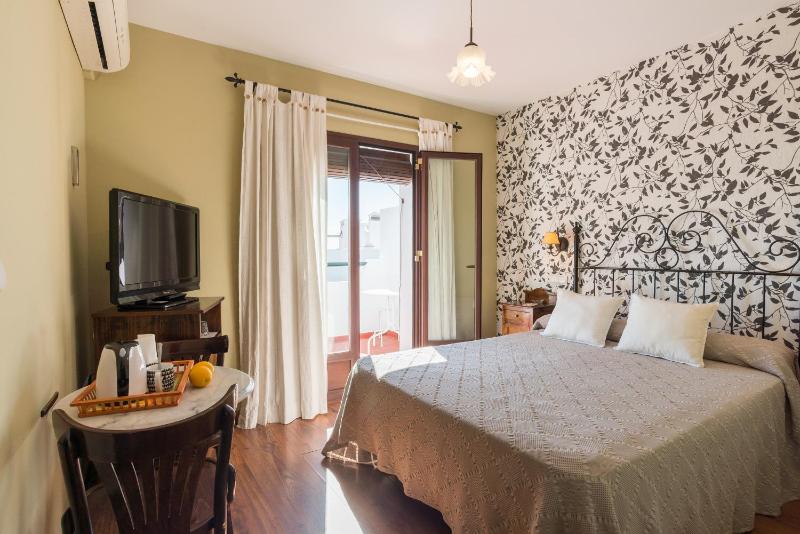 Hostal El Escudo de Mijas - image 18