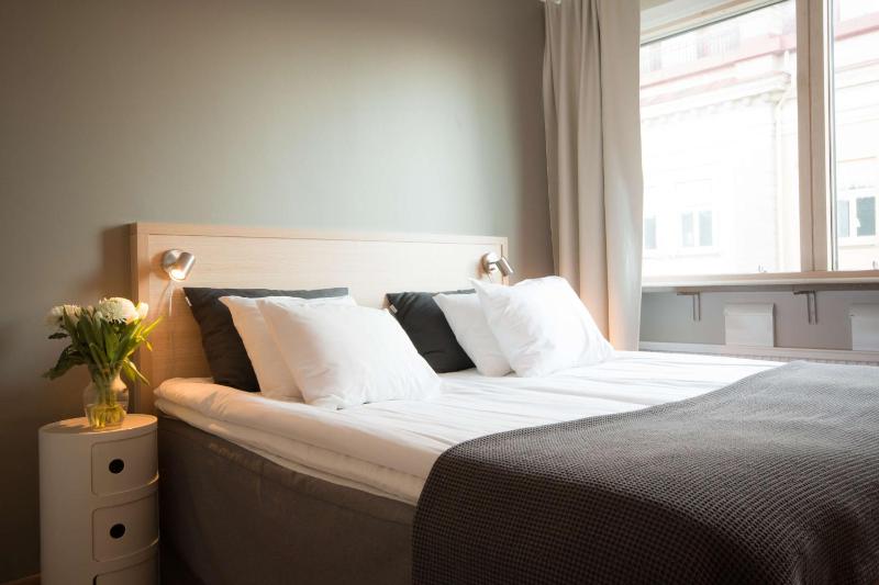 Standard Twin Room image 2