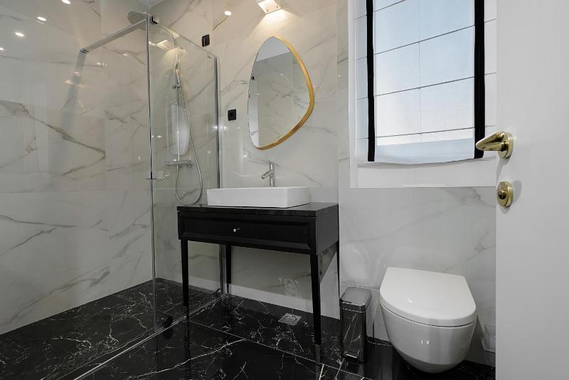 Executive Suite image 2