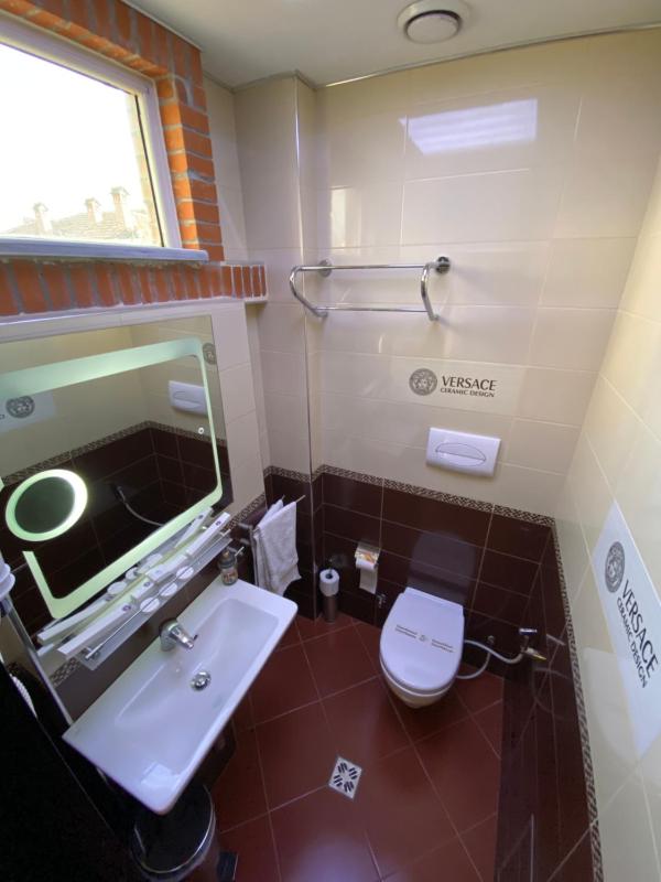 Standard Triple Room image 2