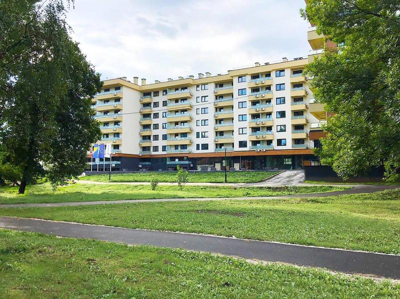 Park Apartment-Two bathrooms-AC in every room - image 2