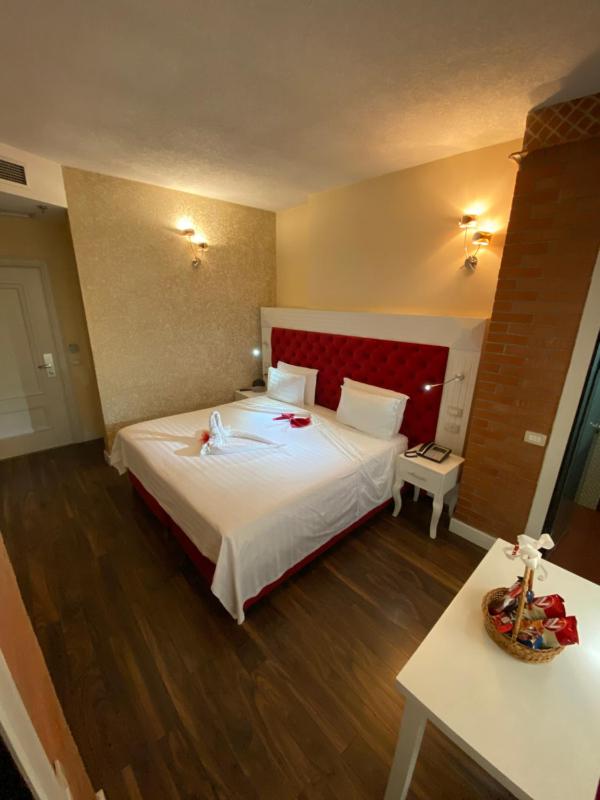Deluxe Twin Room image 3