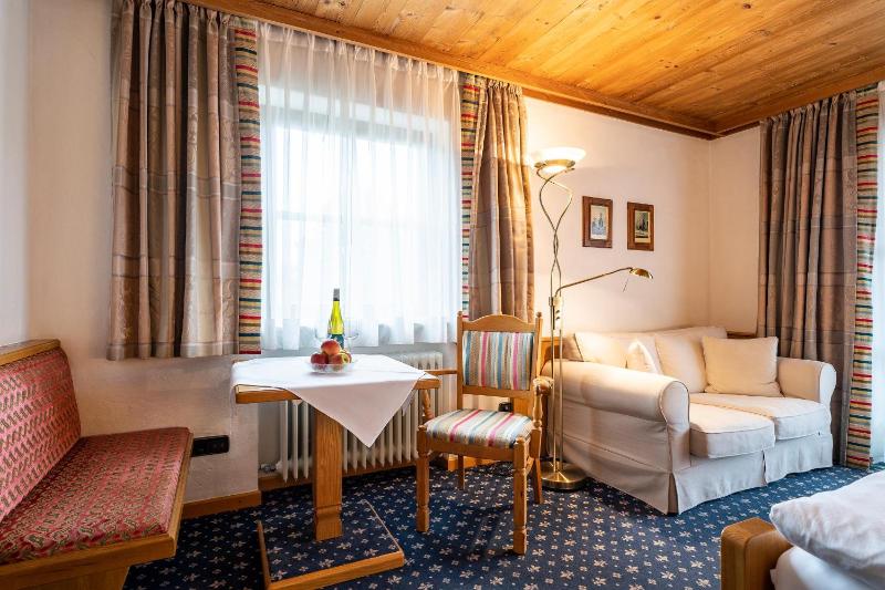 Deluxe Double Room with Balcony or Terrace image 3