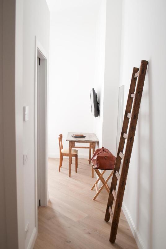 Junior Suite with Balcony image 3