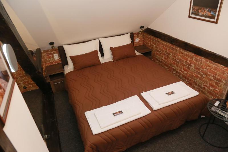 Deluxe Double Room image 4