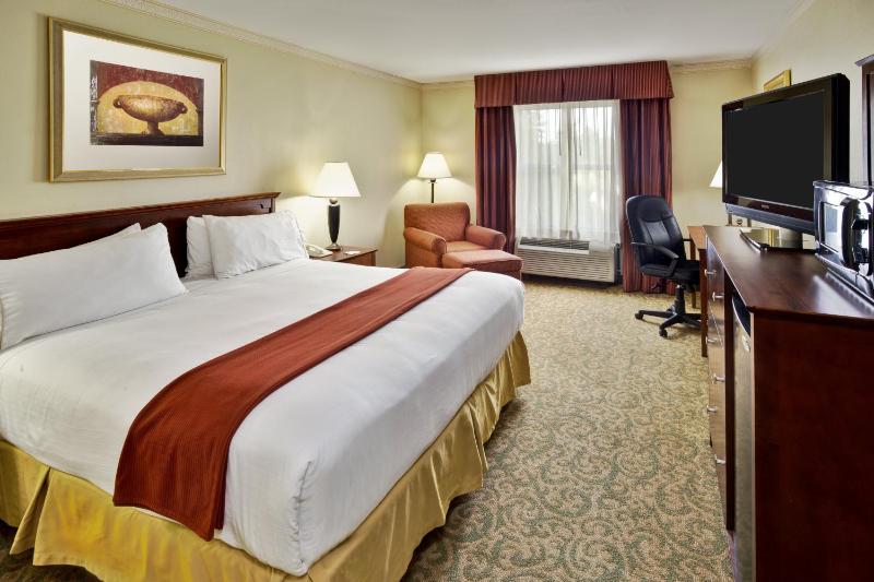 Standard Room image 1