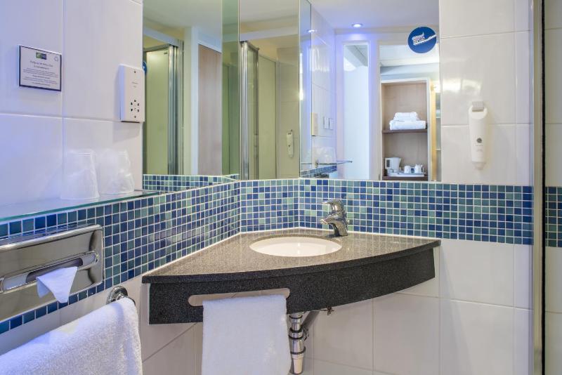 Holiday Inn Express Leicester By IHG - image 49