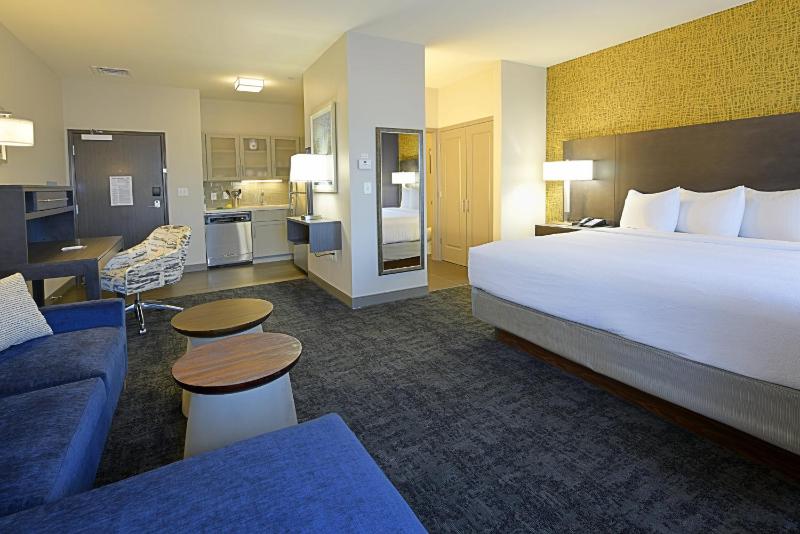 Studio King Suite with Shower image 1