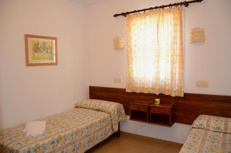 Two-Bedroom Apartment with Sea View (4 Adults + 2 Children)  image 2