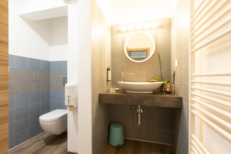 Superior Triple Room image 4