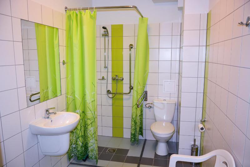 Double Room with Pool View image 4
