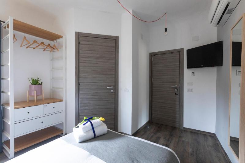Single Room image 4