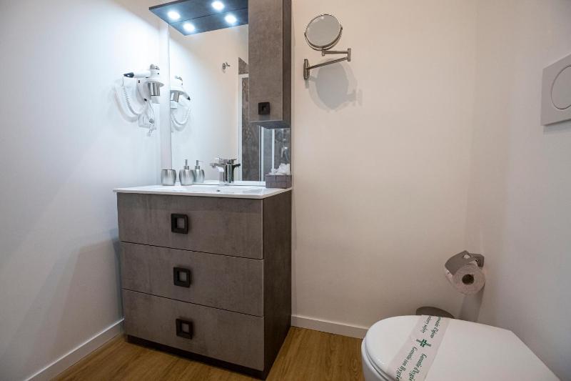 Superior Double or Twin Room image 3