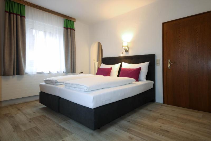 Family Double Room image 4