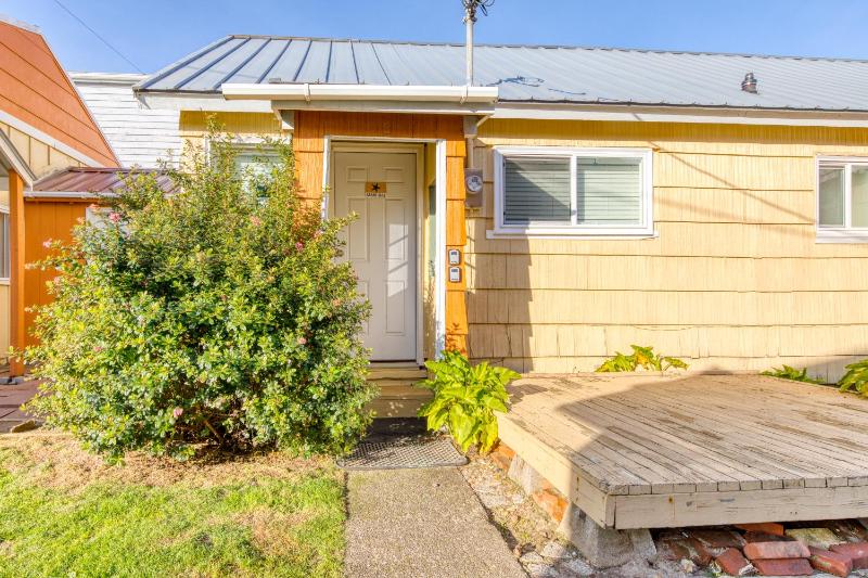 one bedroom house image 1