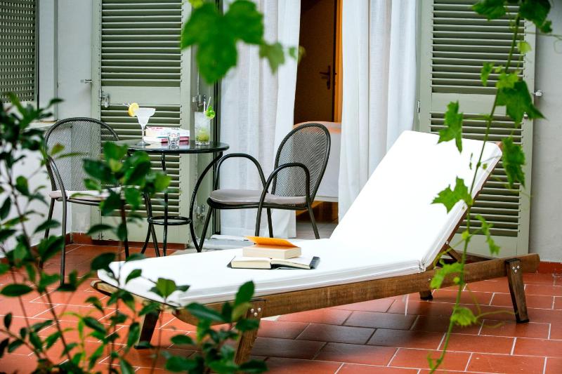 Double Room with Terrace image 3