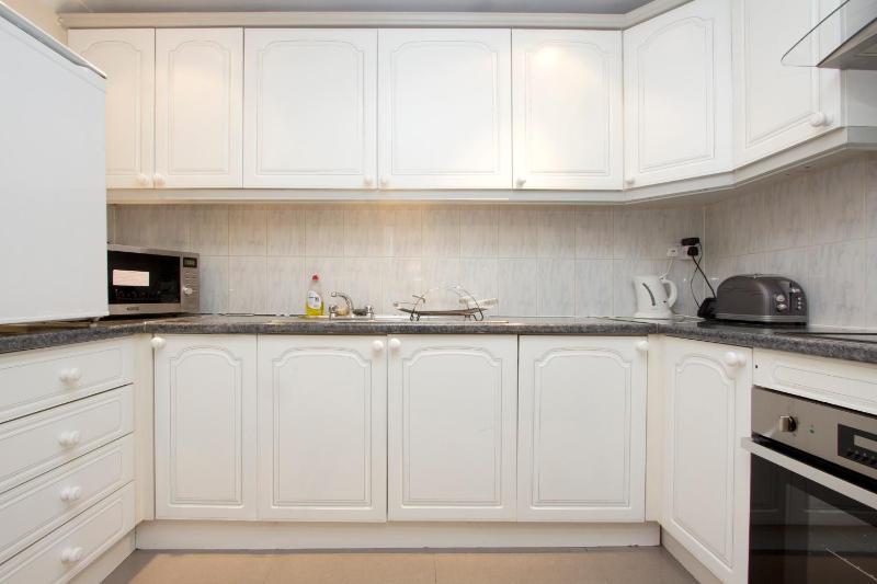 Double room with Private External Kitchen and Bathroom image 2