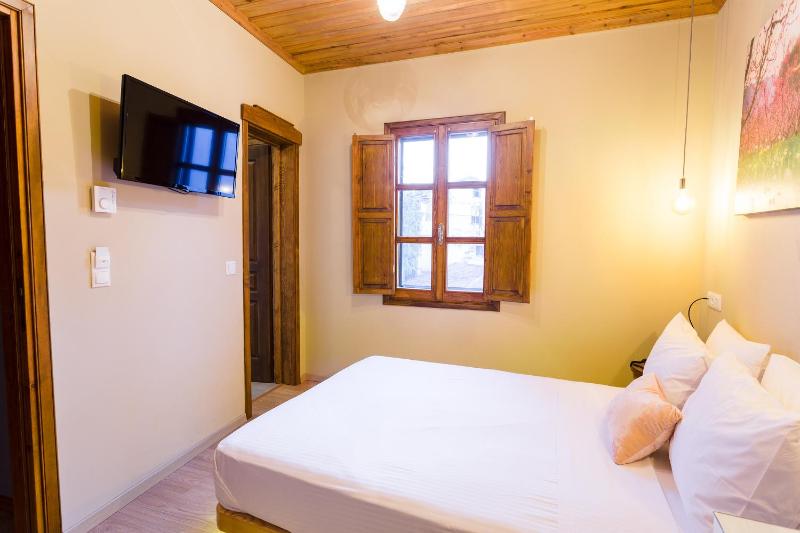 Double Room image 2