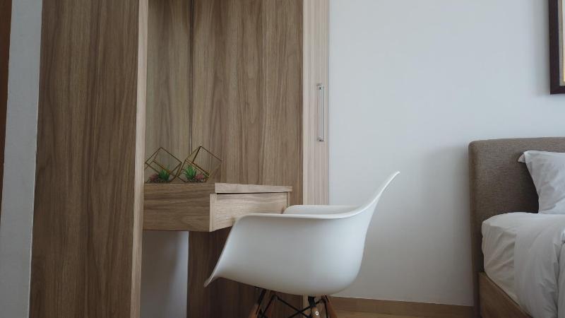 Economic Luxurious Studio Pinewood Apartment Jatinangor near JATOS By Travelio - image 9