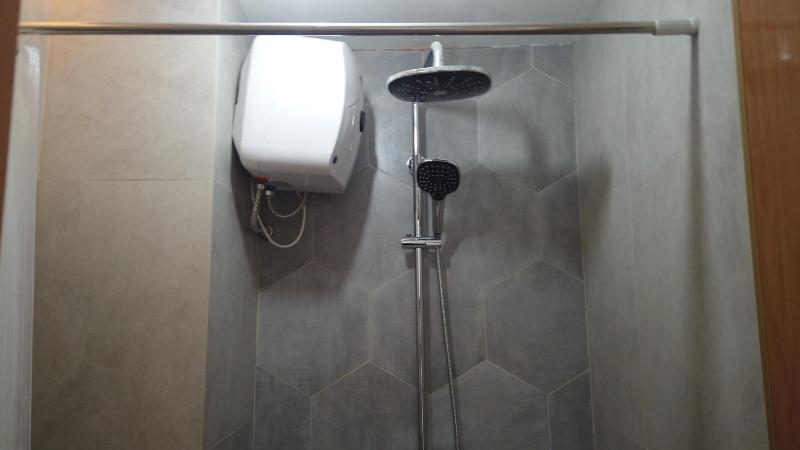 Economic Luxurious Studio Pinewood Apartment Jatinangor near JATOS By Travelio - image 8