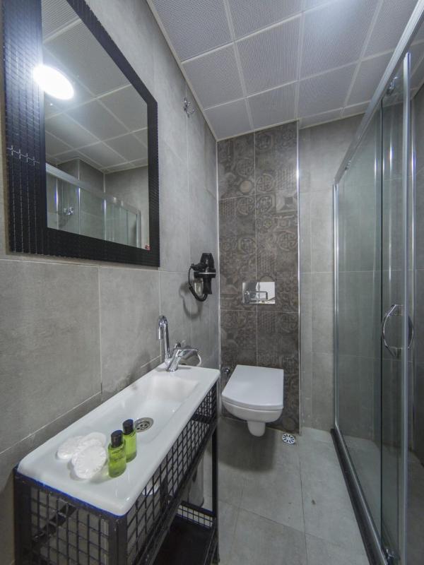 Single Room image 2